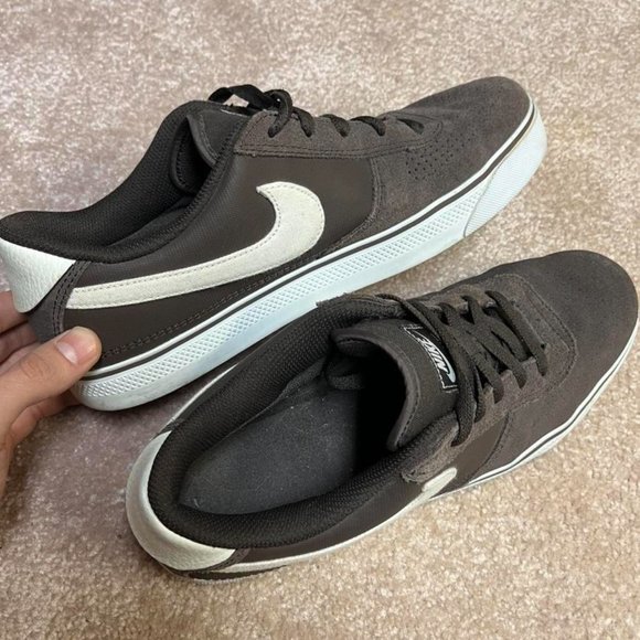 Nike Maverick 2 Lows - Picture 4 of 5